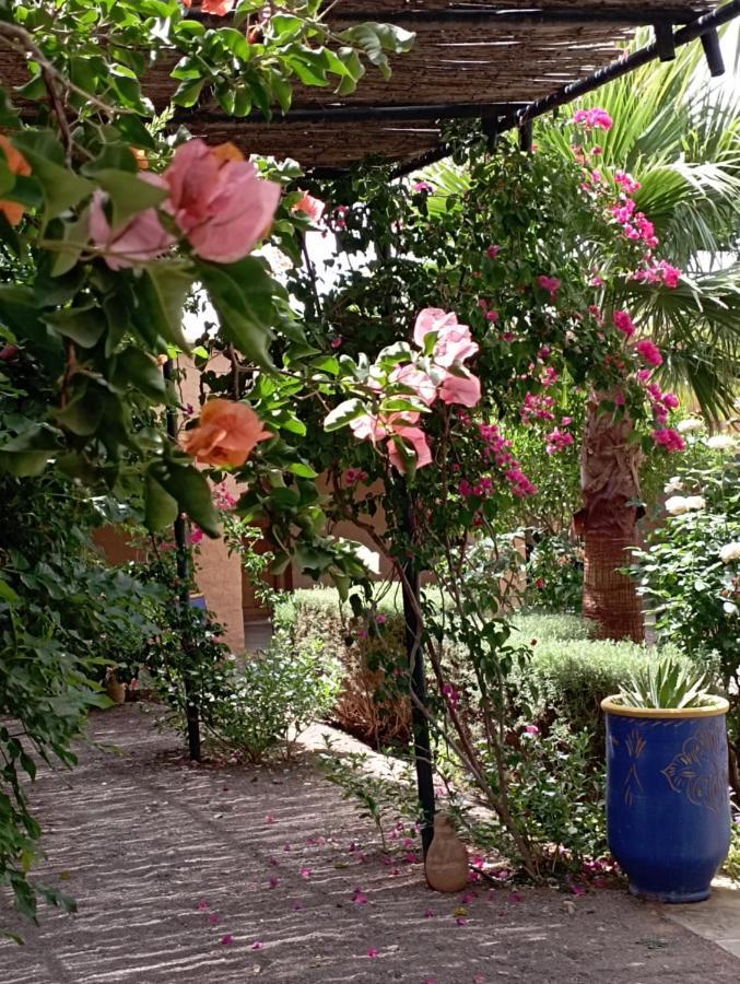 Auberge Bassou Nkob Exterior photo